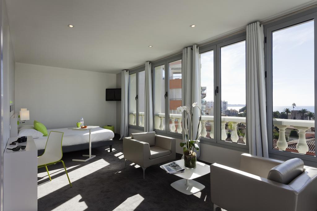 Ibis Styles Antibes Juan Les Pins Hotel Bagian luar foto