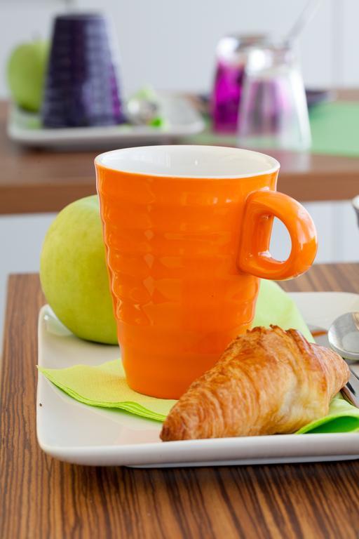 Ibis Styles Antibes Juan Les Pins Hotel Bagian luar foto