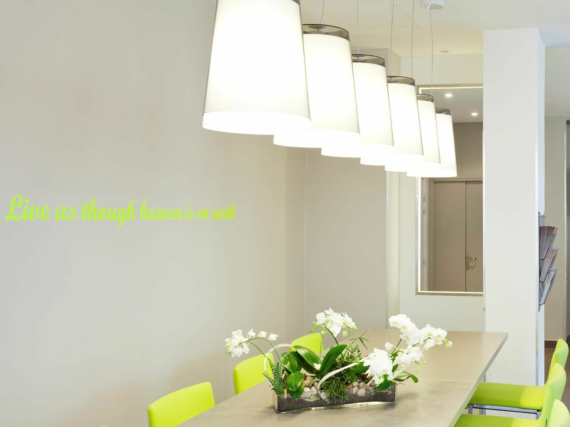 Ibis Styles Antibes Juan Les Pins Hotel Bagian luar foto